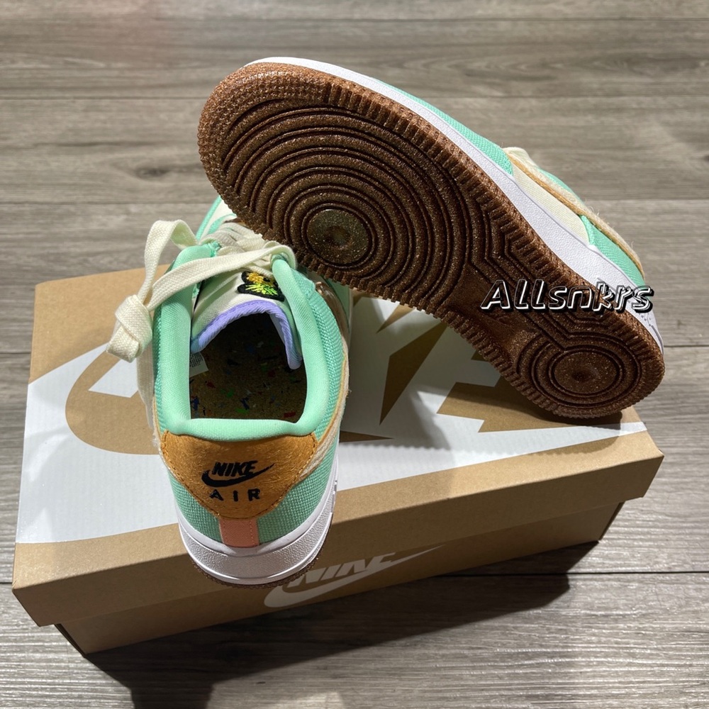 Nike Air Force 1 Womenโs Pineapple ๐ - Picture 7 of 9